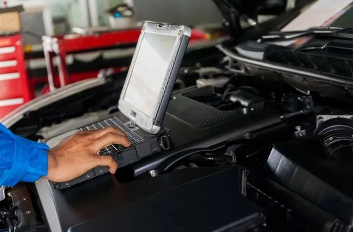 Diagnostic électronique automobile